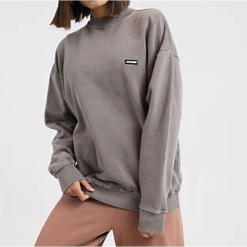 Joah brown oversized sweatshirt in peppercorn